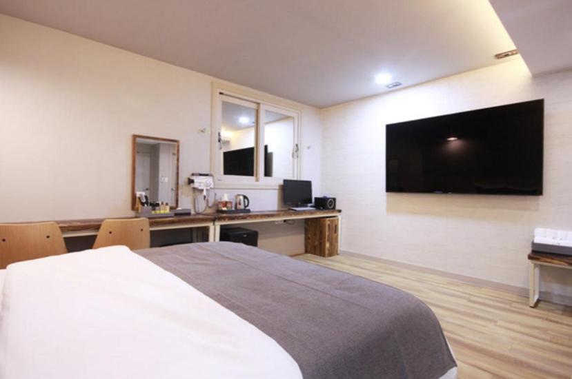 Jade Hotel Ilsan Ni Rum bild