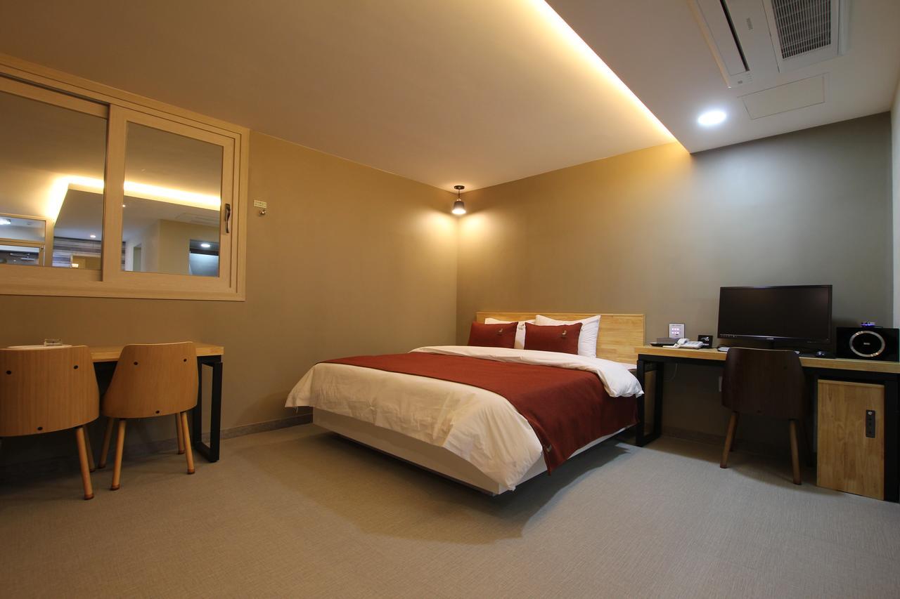 Jade Hotel Ilsan Ni Exteriör bild