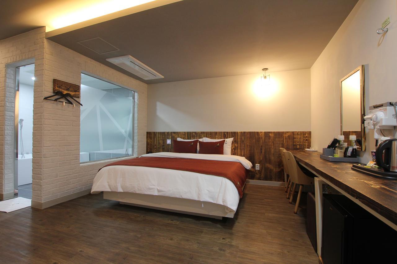 Jade Hotel Ilsan Ni Exteriör bild